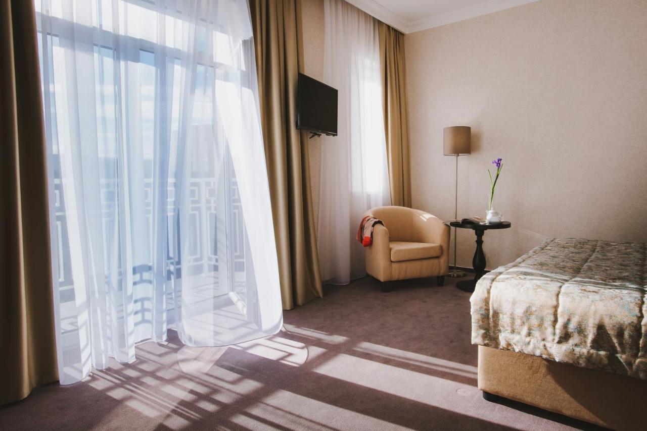 Hotel Alkor Трускавец Екстериор снимка
