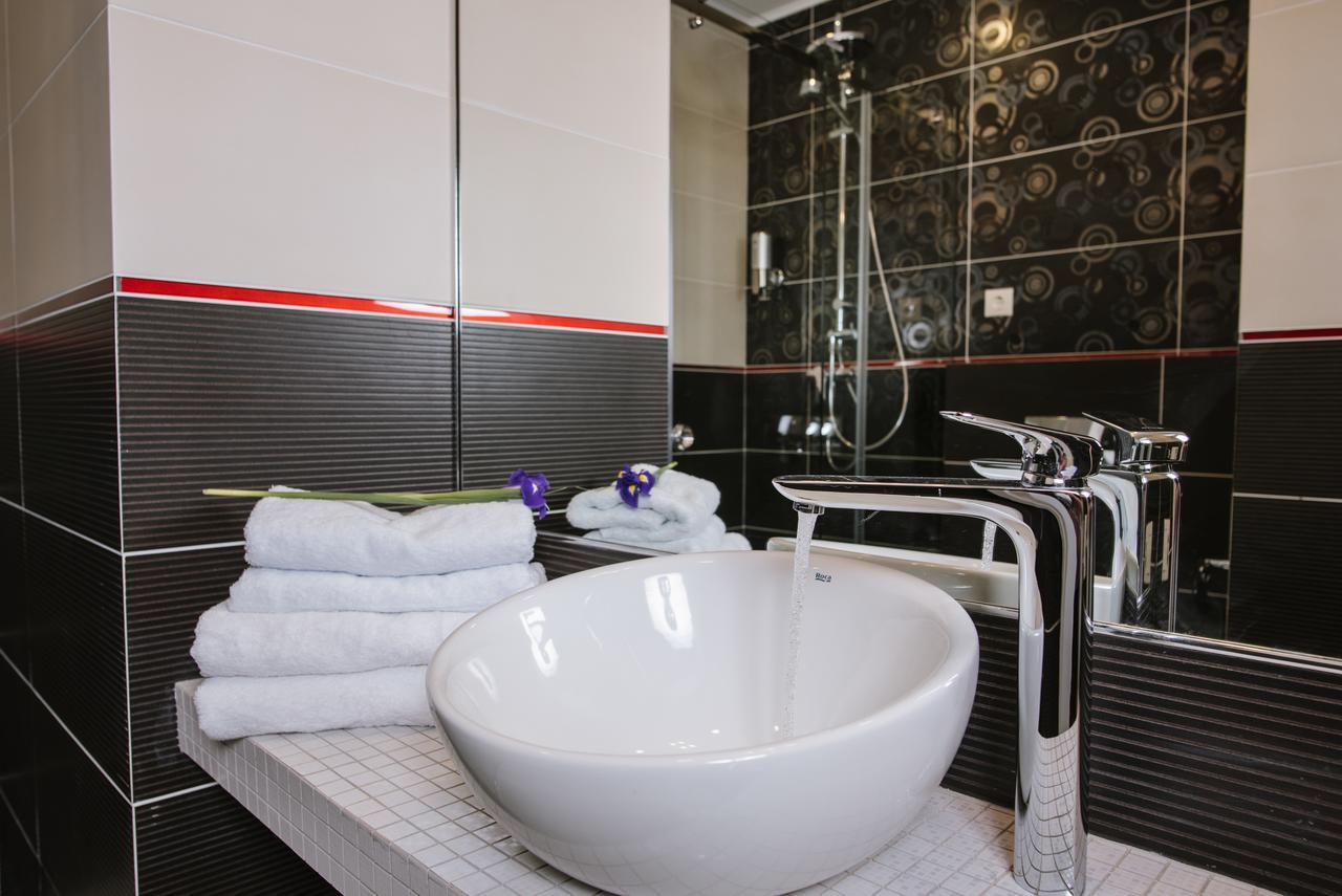 Hotel Alkor Трускавец Екстериор снимка