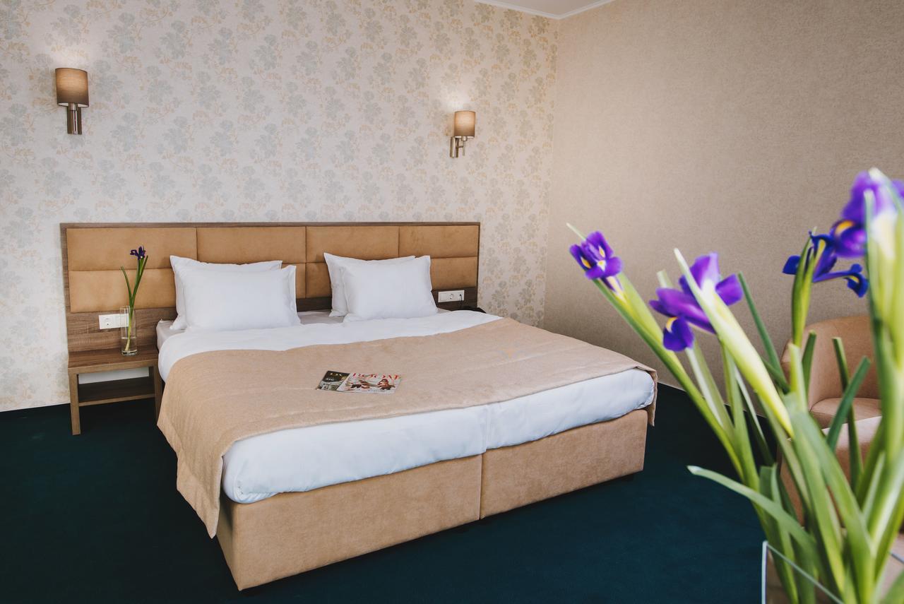 Hotel Alkor Трускавец Екстериор снимка