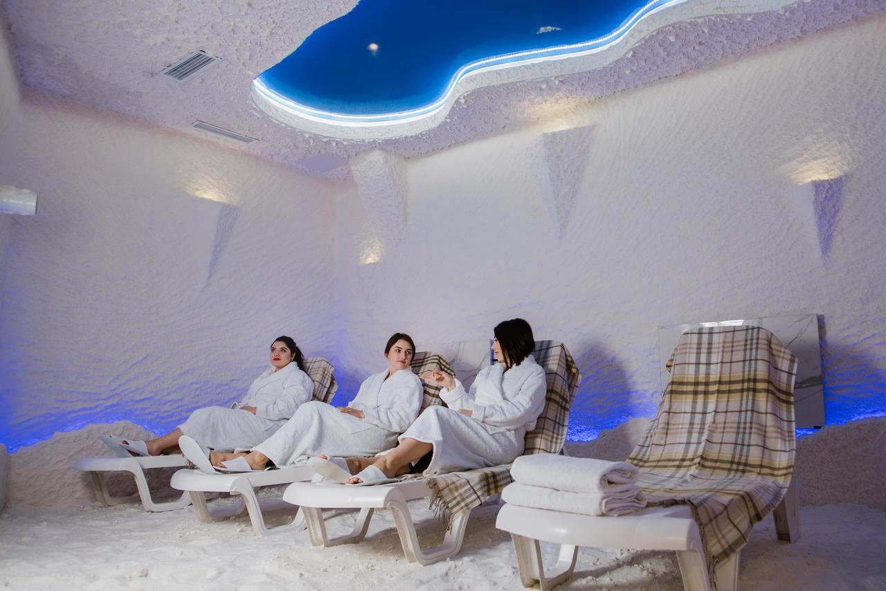 Hotel Alkor Трускавец Екстериор снимка