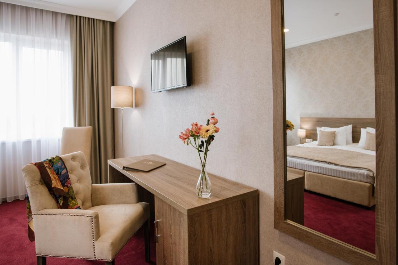Hotel Alkor Трускавец Екстериор снимка